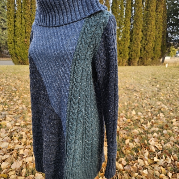 L.L. Bean Fisherman's Mixed-Stitch Cowlneck Sweater Sz M - Picture 3 of 12